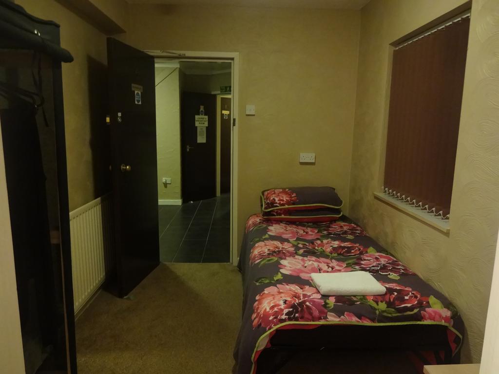 The Manor Hotel Nuneaton Phòng bức ảnh
